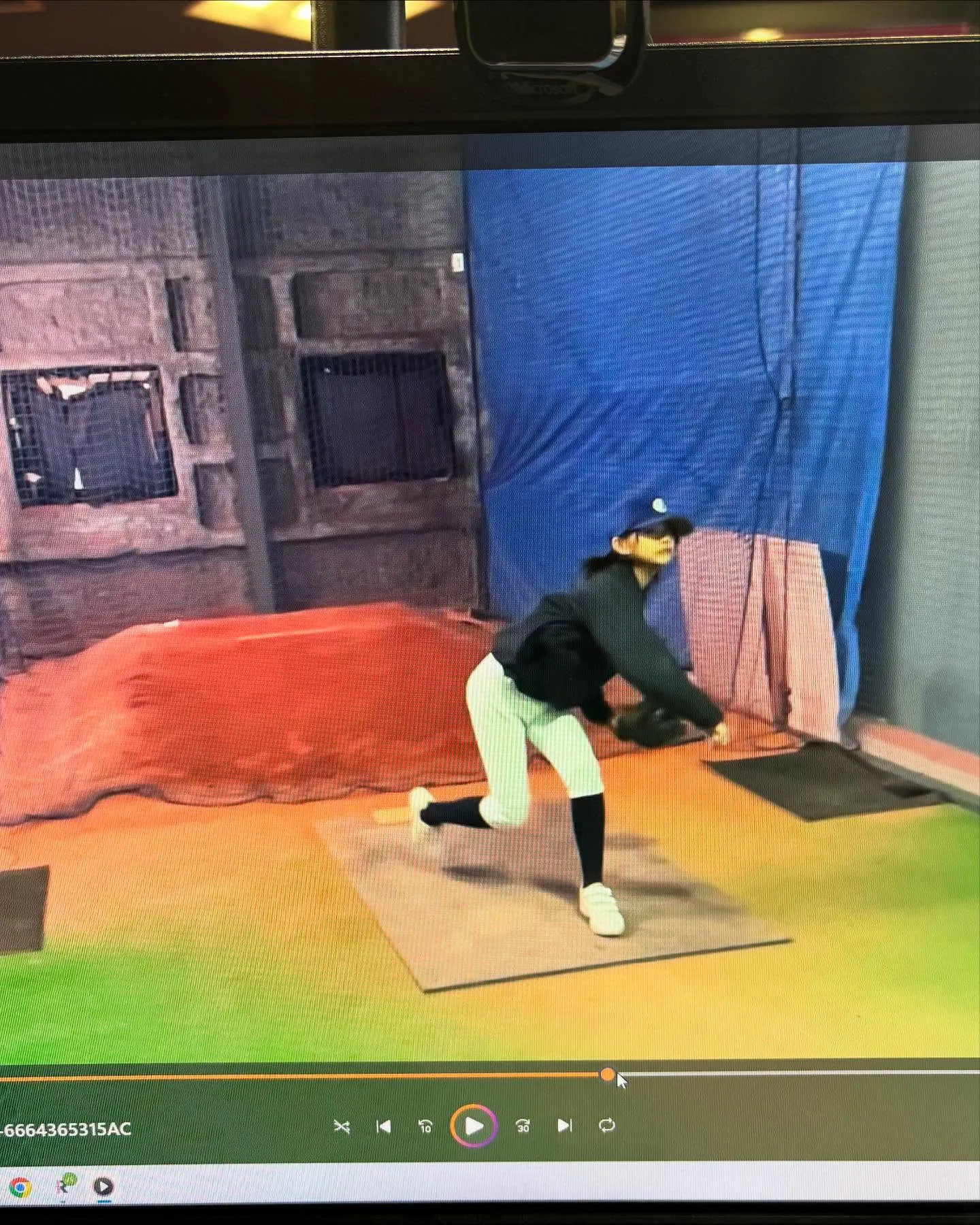 春休みを利用して新学期から六年生になる里依子ちゃんがラプソー...