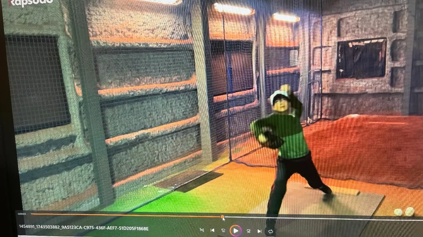 富山県射水市から新六年生の蓮斗君がラプソードピッチ測定の為